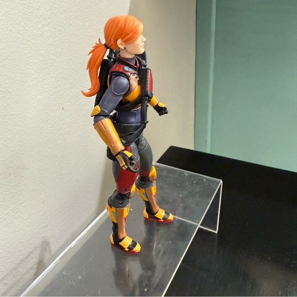 G.I.Joe 6" Action Figure of Snake Eyes Scarlott by Hasbro - Picture 4 of 8